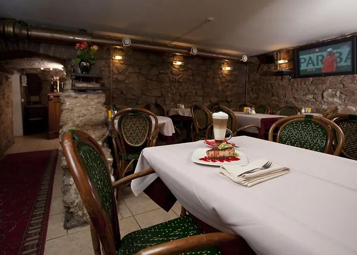 Boutique Monte Kristo Viesnīca 4*